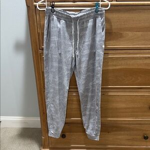 Vuori halo joggers camo gray sz s